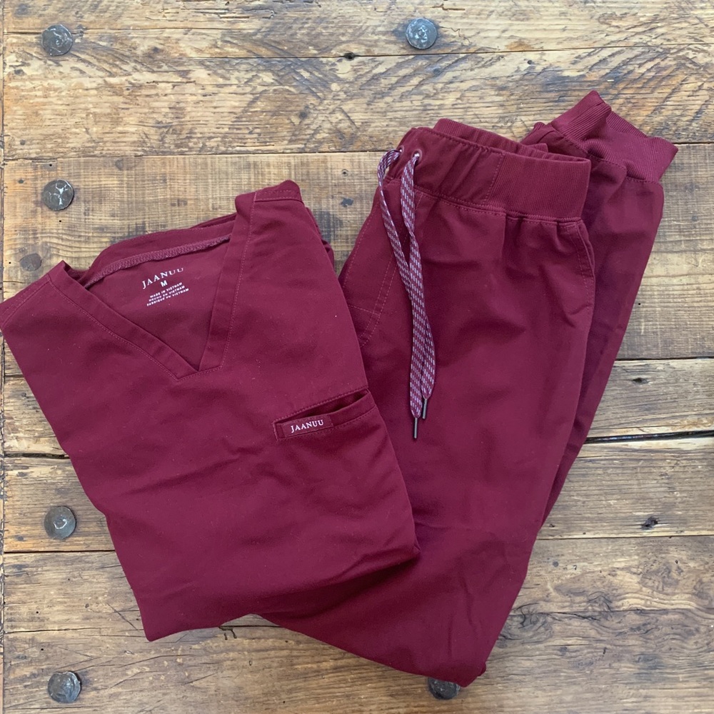 Jaanuu mens scrubs